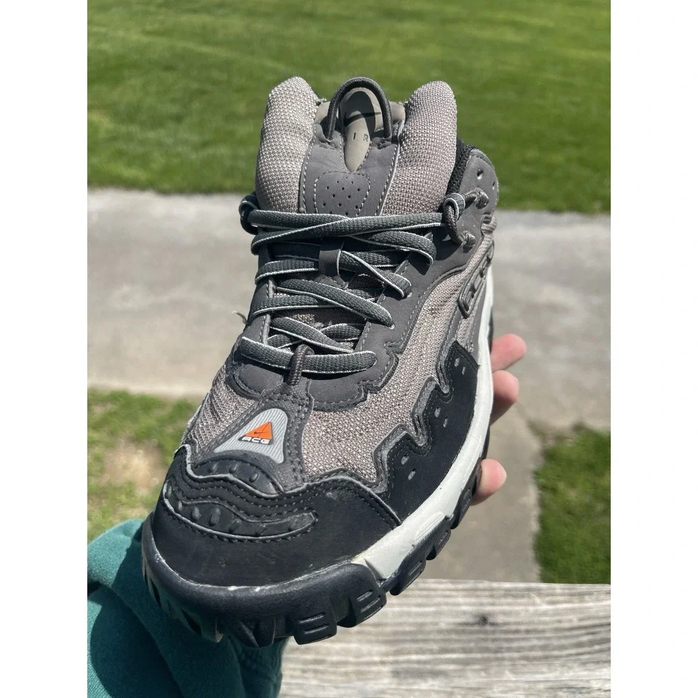 Vintage 2001 Nike ACG Terra Form Iron / Midnight Fog Hiking Shoes Women's Size 8